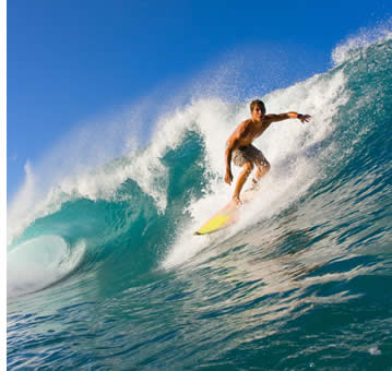 Careneros ena sida erbjuder en världsklass våg som ger surfare långa turer och även upp till 4 tunnlar när det är som bäst